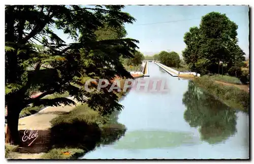 Cartes postales moderne Agen Le canal du Midi entree du pont canal