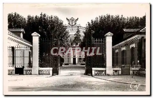 Voiron - Entree de l'Ecole Nationale - Cartes postales