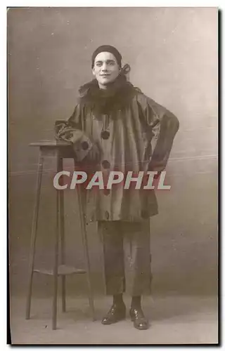 Fantaisie - Hommes - handsome young man in clown costume Pierrot Clown - Cartes postales