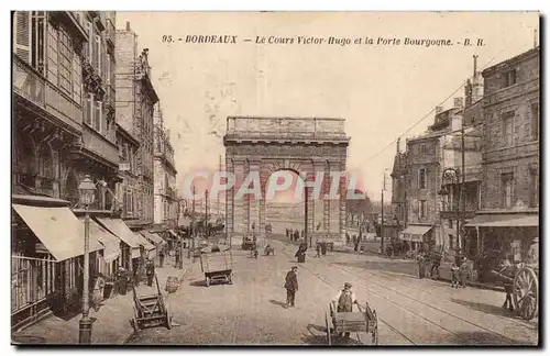 Cartes postales Bordeaux Le cours Victor Hugo et la porte Bourguigogne