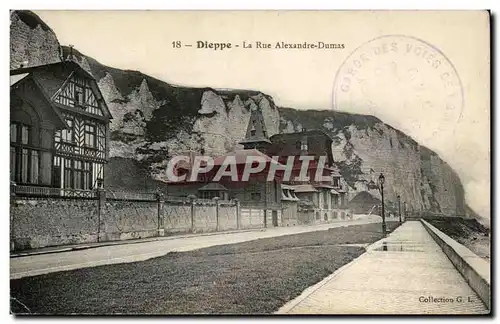 Cartes postales Dieppe La rue Alexandre Dumas