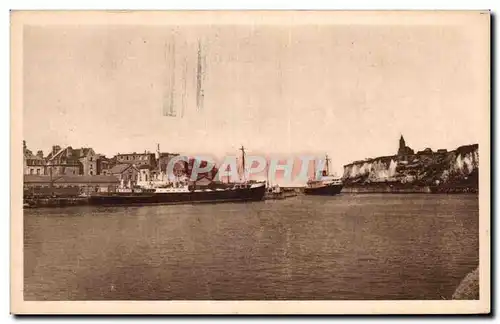 Cartes postales Dieppe entree du port et la falaise du Pollet