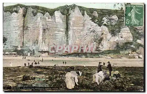 Ansichtskarte AK Dieppe Devant les falaises a maree basse