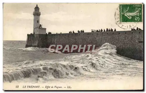 Ansichtskarte AK Le Treport Effet de vagues Phare Lighthouse