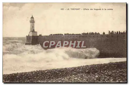 Ansichtskarte AK Le Treport Effets de vagues a la jetee Phare lighthouse