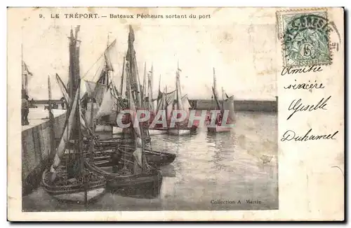 Ansichtskarte AK Le Treport Bateaux pecheurs sortant du port