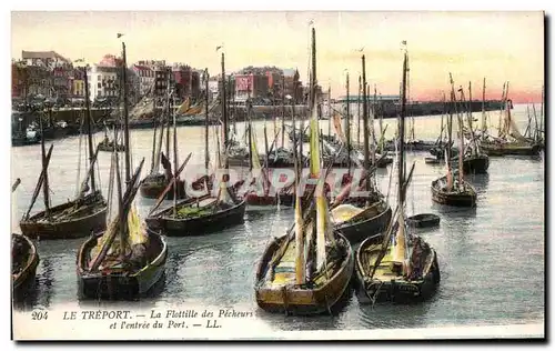 Cartes postales Le Treport La flotille des pecheurs et l&#39entree du port