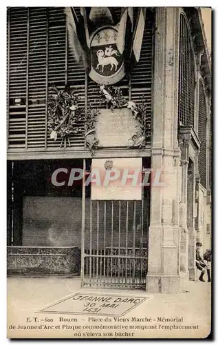 Cartes postales Rouen Place du vieux marche Memorial de Jeanne d&#39arc et plaque commemorative marquant l&#39em