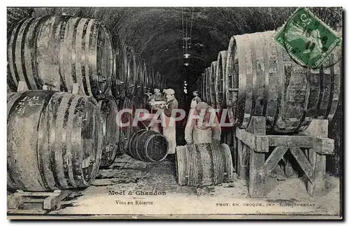 Cartes postales Moet et Chandon Vins en reserve