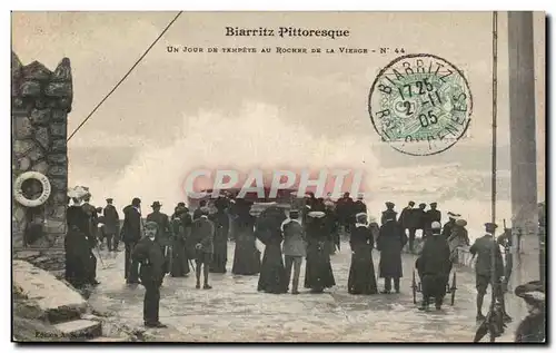 Cartes postales Biarritz Un jour de tempete au rocher de la vierge