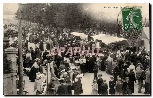 Ansichtskarte AK Le marche sur les quais de Coueron