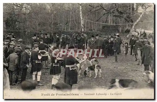 Fontainebleau - Les Chasseurs - chiens - hunting dogs - intrument - Le Curee Chasse - Ansichtskarte AK