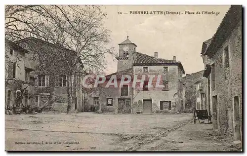 Pierrelatte - Place de l'Horloge - Cartes postales