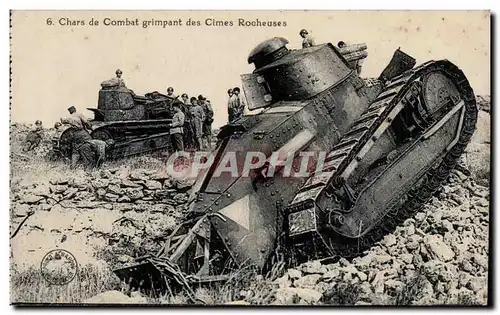 Ansichtskarte AK Militaria Tank Chars de combat grimpant des cimes rocheueses