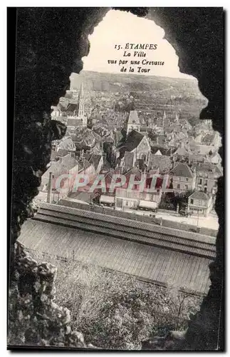 Ansichtskarte AK Etampes La ville vue par une crevasse de la tour