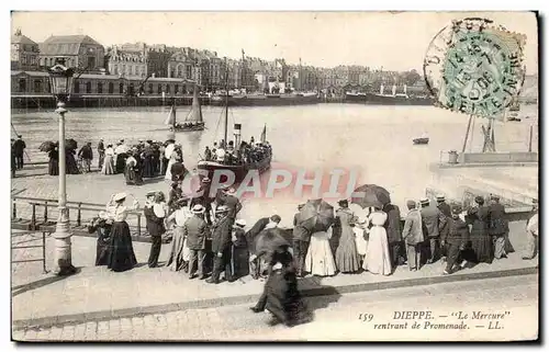 Ansichtskarte AK Dieppe Le Mercure rentrant de promenade