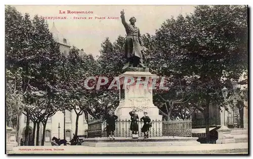 Cartes postales Perpignan Statue et place Arago