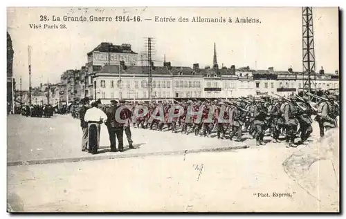 Ansichtskarte AK Entree des allemands a Amiens Grande guerre 1914 1916 Militaria