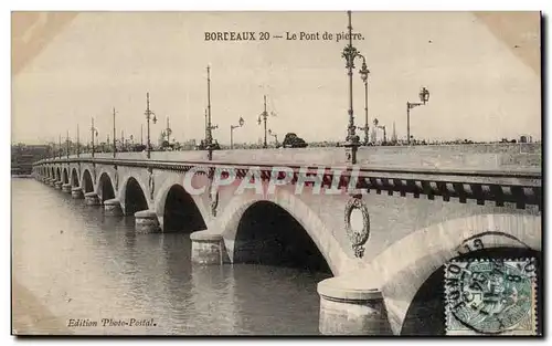 Cartes postales Bordeaux Le pont de pierre