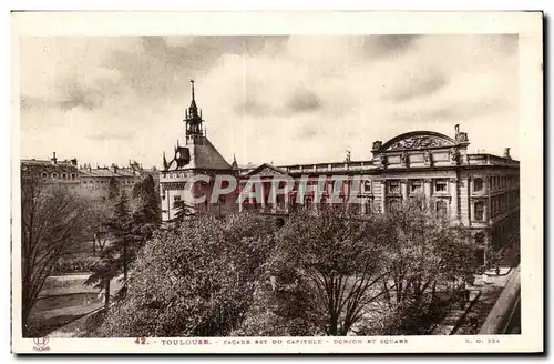 Cartes postales Toulouse Facade Est du Capitole Donjon et square