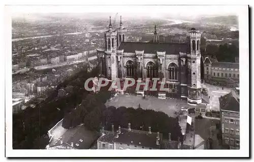 Cartes postales moderne Lyon La basilique de Fourviere et la ville