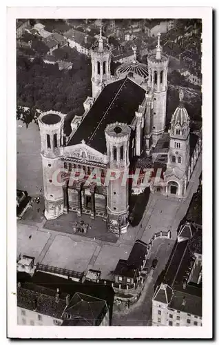 Cartes postales moderne Lyon Notre Dame de Fourviere et l ancienne chapelle