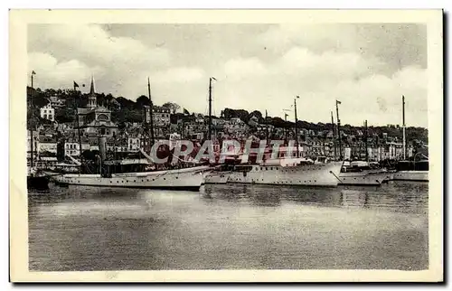 Cartes postales Deauville la plage fleurie Le port de plaisance et les yachts