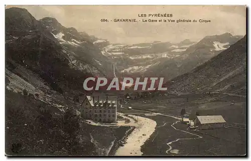 Cartes postales Gavarnie Le Gave et la vue generale du cirque