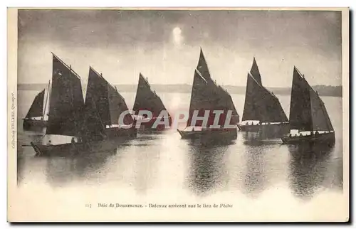 Ansichtskarte AK Baie de Douarnenez Bateaux arrivant sur le lieu de peche