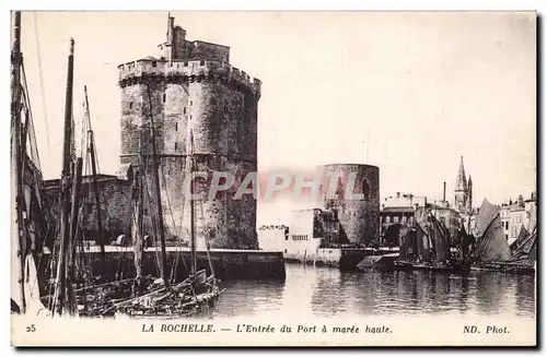 Ansichtskarte AK La Rochelle L entree du port a maree haute