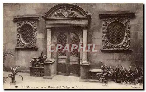 Cartes postales Auvergne Cour de la maison de l horloge