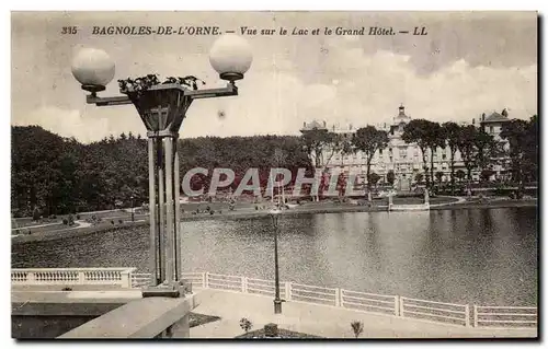 Cartes postales Bagnoles de l orne Vue sur le lac et le grand hotel