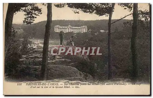 Ansichtskarte AK Bagnoles de l Orne Un coup d oeil sur le lac et le grand hotel