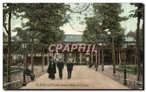 Ansichtskarte AK Vichy La grande allee devant le palais des Sources