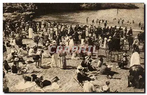 Ansichtskarte AK Biarritz Le bain de soleil au Port Vieux