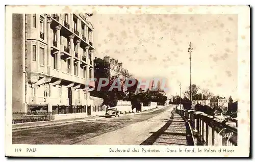 Cartes postales Pau Boulevard des Pyrenees Dans le fond le palais d hiver