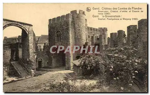 Cartes postales Gand Chateau des comtes de Flandre Avant cour Chatelet et chemin de ronde