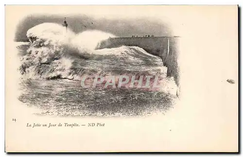 La Jetee un Jour de Tempete Phare Lighthouse - Cartes postales