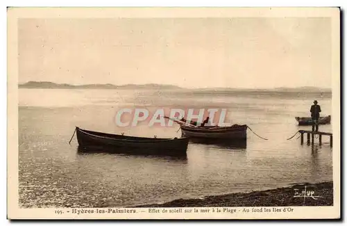 Cartes postales Hyeres les Palmiers Effet de soleil sur la mer a la plage Au fond les Iles d or