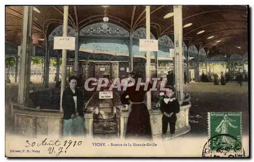 Cartes postales Vichy Source de la grande grille