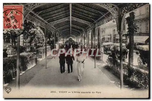 Cartes postales Vichy L allee couverte du parc