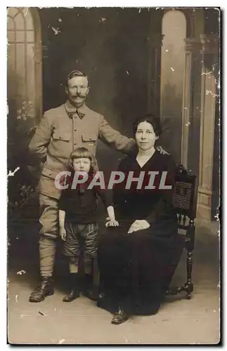 CARTE PHOTO Soldat en famille militaria