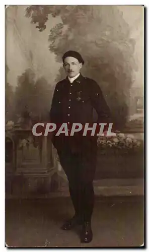 CARTE PHOTO Soldat decore Militaria