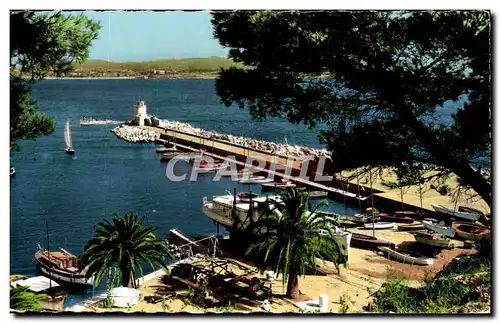 Sanary - Le Port et la Jetee - Cartes postales