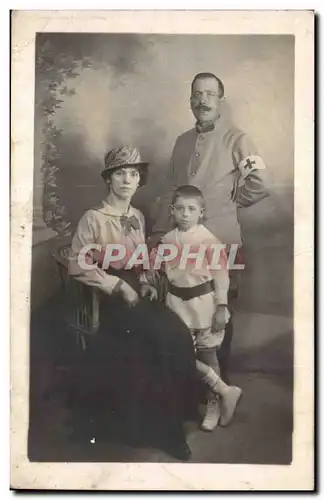 CARTE HOTO Militaria Soldat en famille Croix rouge Red cross