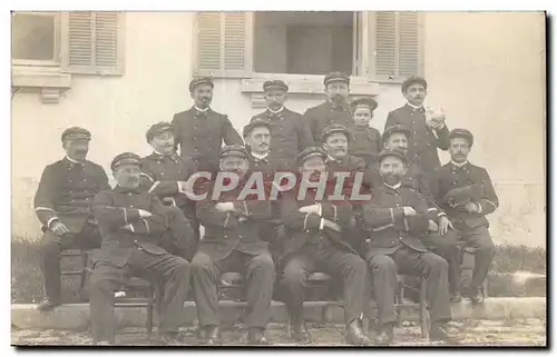 CARTE PHOTO Militaria Soldats Hopital Rescapes en face de Salonique 1917