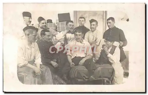 CARTE PHOTO Militaria Soldat Coiffeur