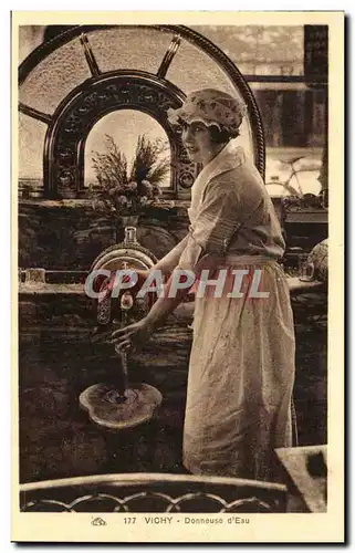 Vichy - Donneuse d Eau - Femme - Cartes postales