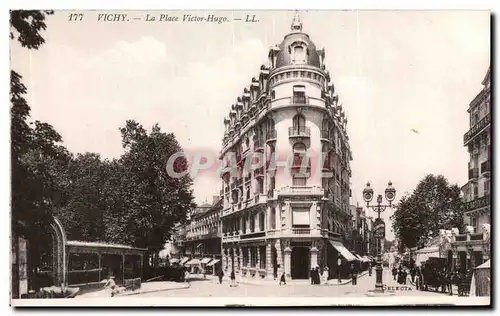 Vichy - La Place Victor Hugo - Ansichtskarte AK