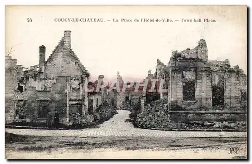 Coucy le Chateau - La Place de l Hotel de Ville - Cartes postales